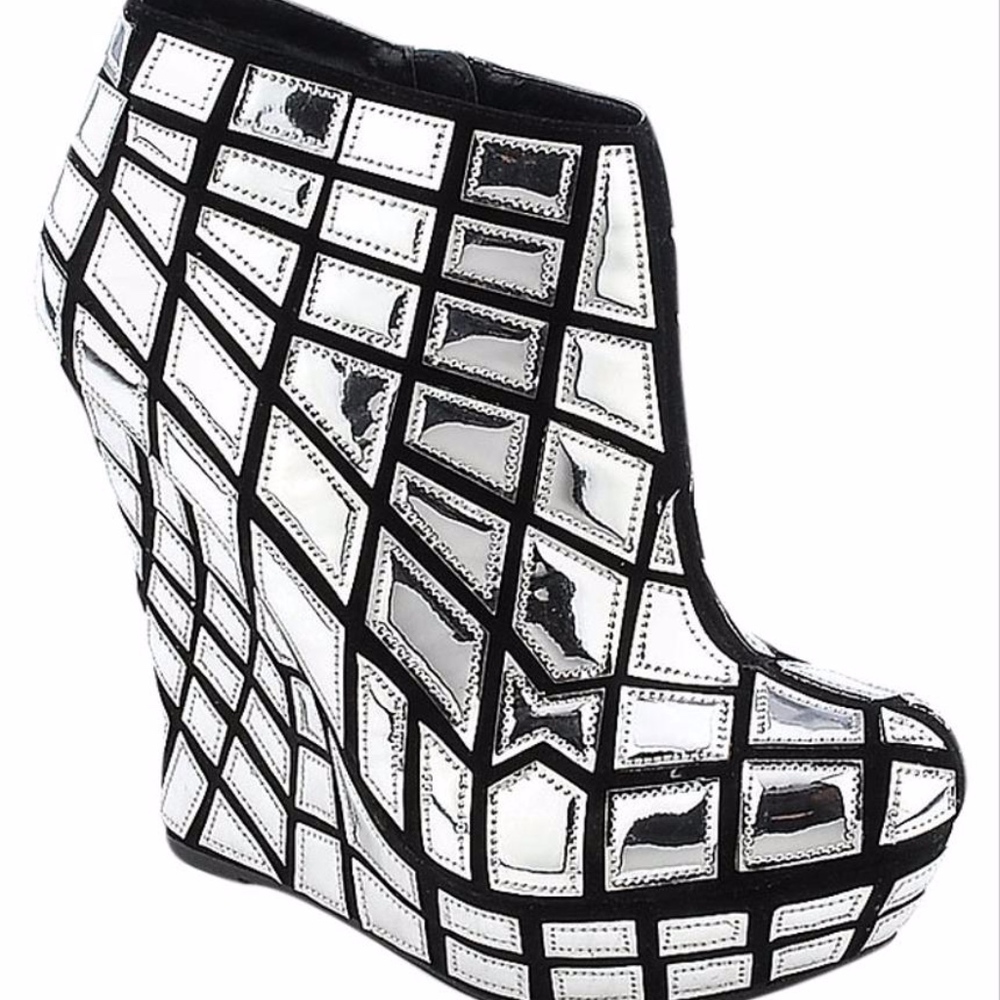 RETRO HIDDEN PLATFORM MIRROR LOOK BOOTIES/WEDGES